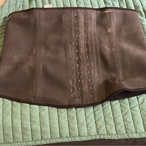 Waist Trainer